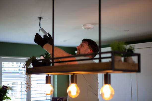 Best Affordable Electrician  in Oak Hills Pce, LA